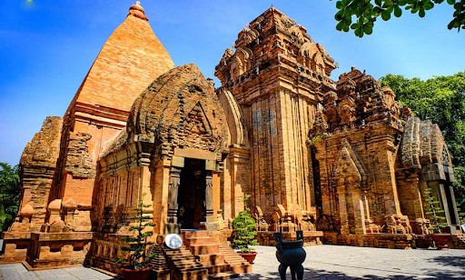 tour du lịch nha trang 2 ngày 1 đêm - tháp bà Ponagar