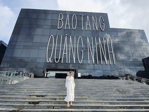 Tham quan bảo tảng Quảng Ninh