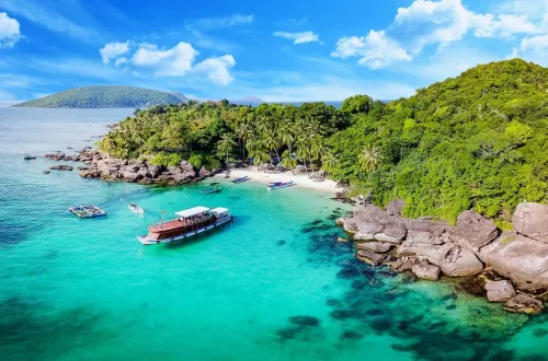 du lich con dao nghia trang hang duong mo chi sau bai dam trau