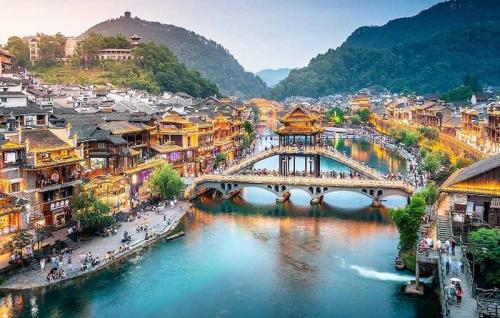 DU NGOẠN VÂN NAM TRUNG QUỐC - VÙNG ĐẤT CỦA NHỮNG KỲ QUAN THIÊN NHIÊN