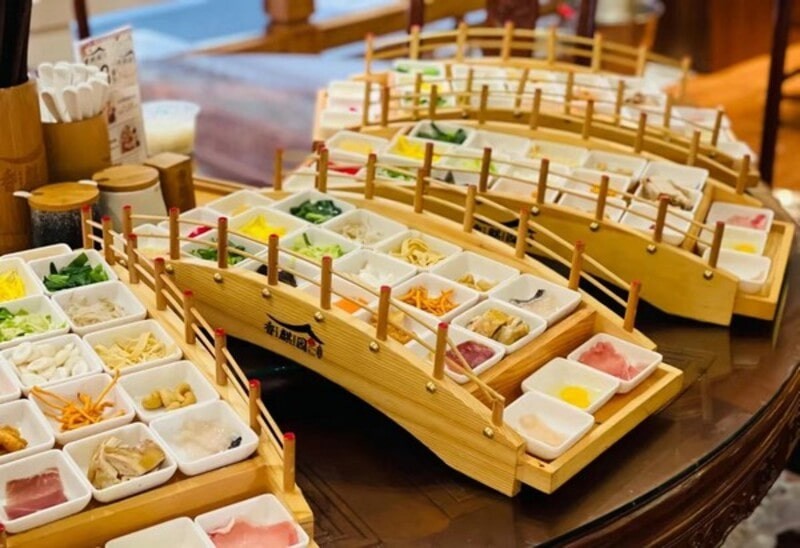 đặc sản bún qua cầu Vân Nam Trung Quốc