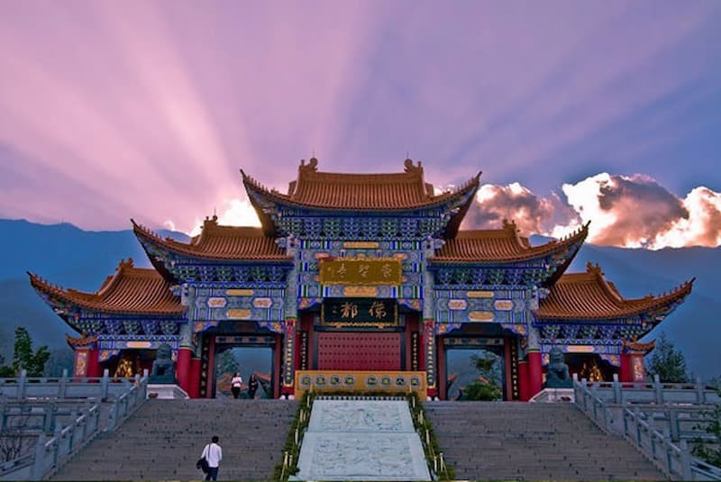 Sùng Thánh Tự