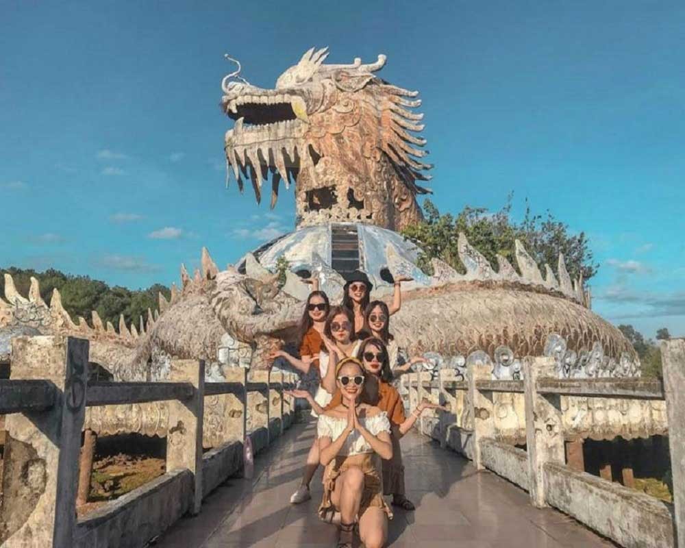 Du lịch hồ Thủy Tiên Huế