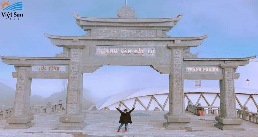 Check in tại cổng trời Sapa