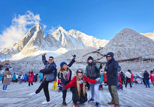 nui-tuyet-ngoc-long-le-giang-van-nam-haidangtravel