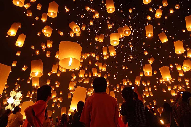 Lễ hội thả đèn trời Lễ hội thả đèn trời