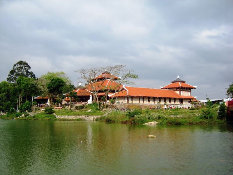Giới thiệu sơ lược về Chùa Phật Lớn Núi Cấm