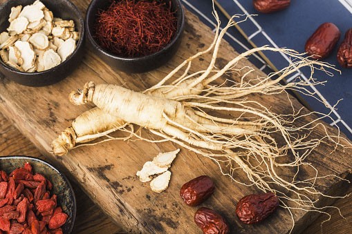 Bạn không biết đi du lịch Hàn Quốc mua gì làm quà tặng người thân thì hãy lựa chọn nhân sâm nhé.