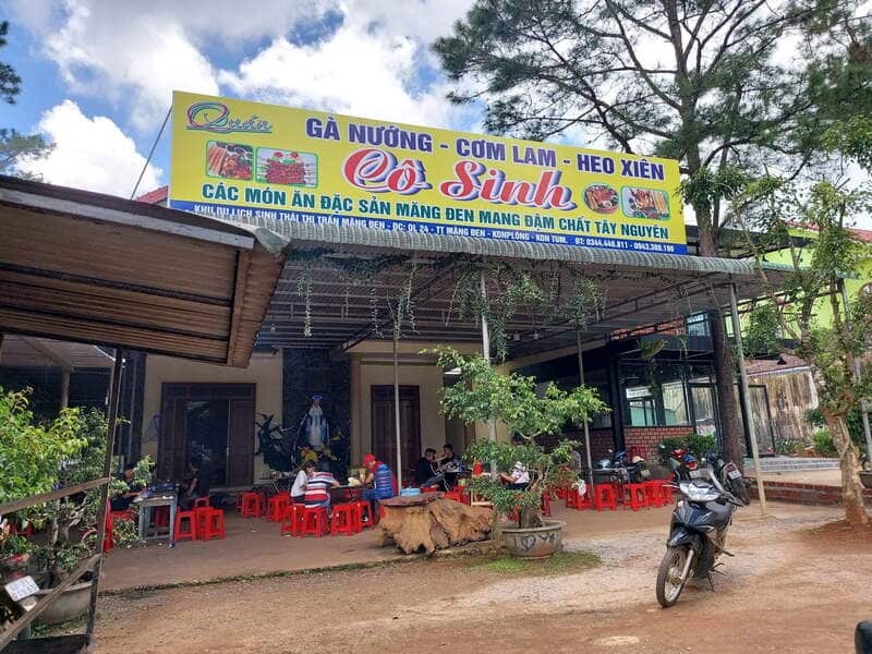 Gà nướng cơm lam Cô Sinh