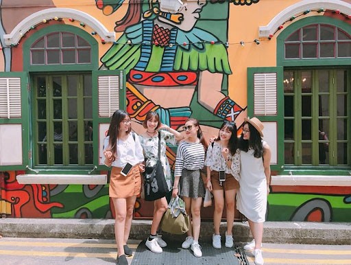 Đi du lịch Singapore nên mặc gì? Gợi ý bạn một số trang phục đi khu vui chơi