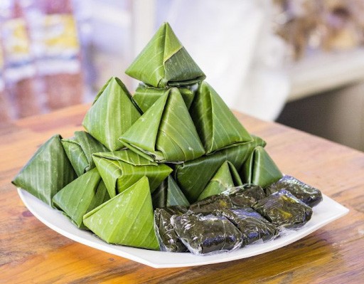Bánh ít lá gai Ghềnh Ráng Tiên Sa