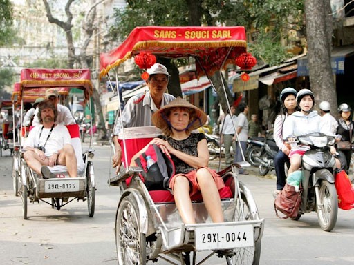 Di chuyển trong nội thành Đà Nẵng, Huế, Hội An bằng xích lô