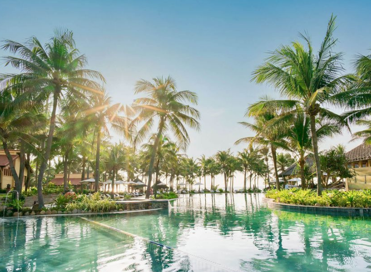 Khách sạn có bãi biển riêng đẹp