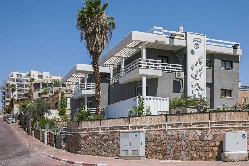 Rich Classic Suites