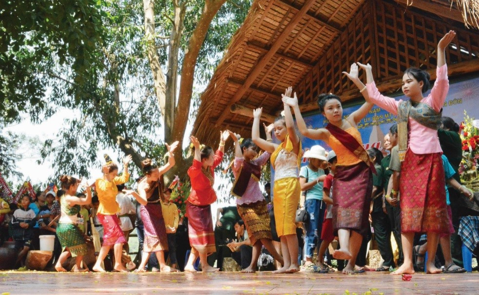 Mùa du lịch Lào, Tour Lào trọn gói, Tour Lào giá rẻ.