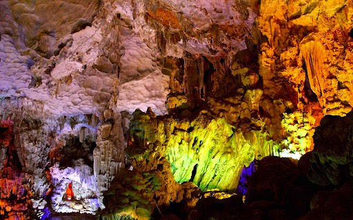 Động Thiên Cung Hạ Long