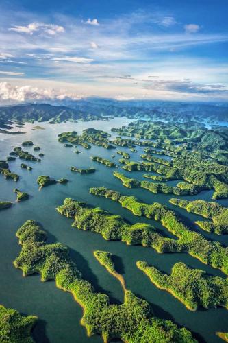 Tour thuyền tham quan lòng hồ Tà Đùng 30/4
