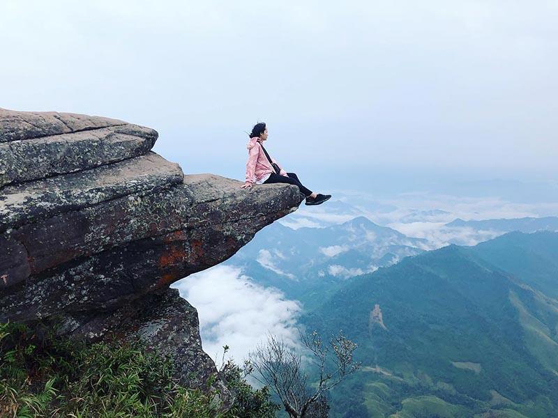 Chinh Phục Đỉnh Pha Luông: Hành Trình Ngao Du Tại Thiên Nhiên Hùng Vĩ