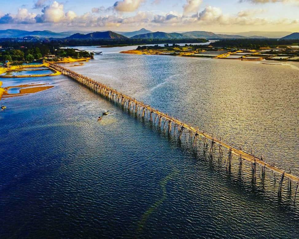 Cầu gỗ Ông Cọp Phú Yên