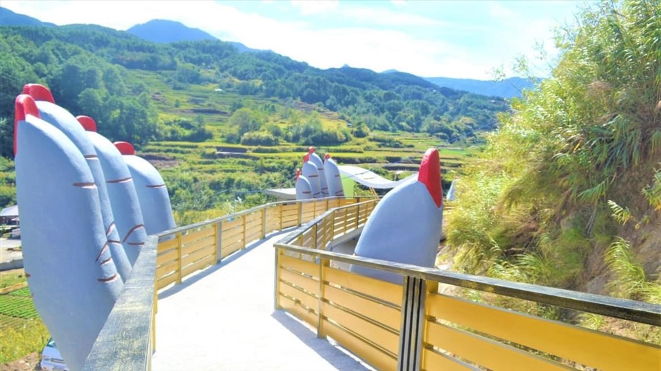 Cây cầu Philippines được cho là giống cây cầu Vàng Đà Nẵng. Ảnh: Wowcordillera