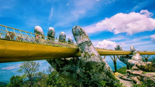 Những cây cầu phiên bản FAKE nhái cầu Vàng Bà Nà Hills Đà Nẵng