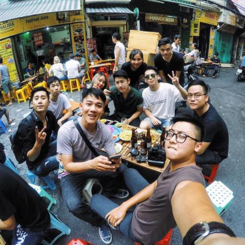 Tạ Hiện Vẫn Là Con Phố Tây Gây 'Náo Loạn' Cộng Đồng Instagram