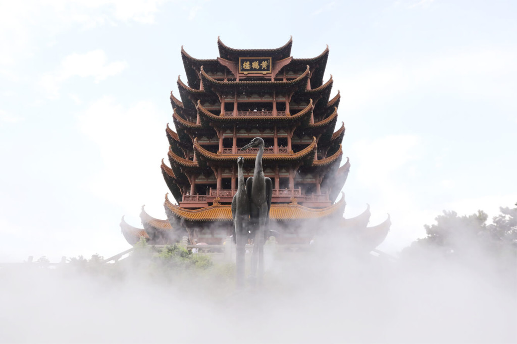 ghe-tham-hoang-hac-lau-kiet-tac-nghe-thuat-dep-tho-mong-tu-thi-van-ra-ngoai-doi-ivivu-2
