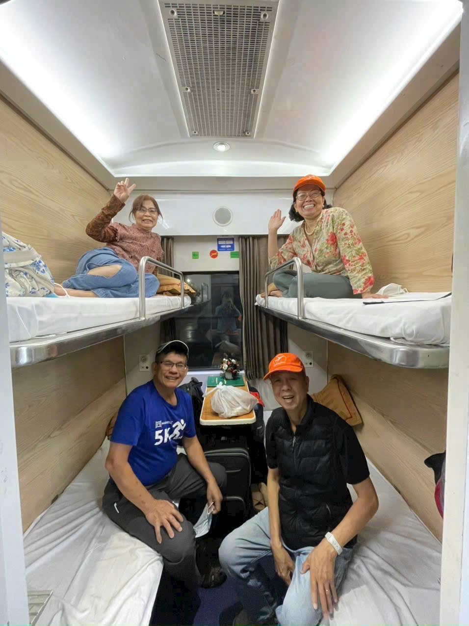 TRẢI NGHIỆM TOUR TÀU LỬA - HÀNH TRÌNH CHẬM RÃI, TRỌN VẸN CẢM XÚC