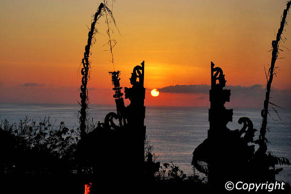 top-5-ngoi-den-dao-bali-ivivu-6