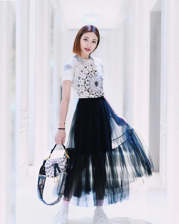 Con gái Bà hoàng Hermes Jamie Chua: Ngập trong hàng hiệu từ nhỏ, đầy tài năng khi tự lực mở thương hiệu phụ kiện riêng - Ảnh 6. Con gái Bà hoàng Hermes Jamie Chua: Ngập trong hàng hiệu từ nhỏ, đầy tài năng khi tự lực mở thương hiệu phụ kiện riêng - Ảnh 6.