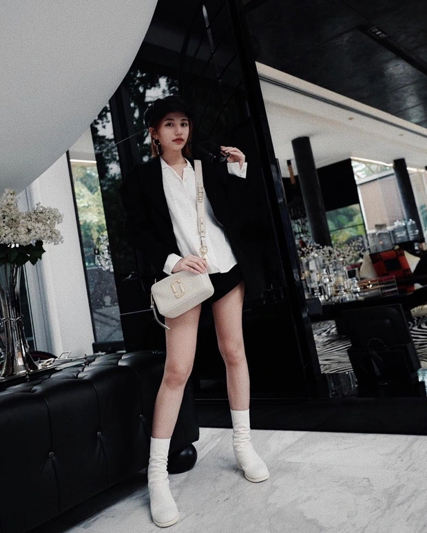 Con gái Bà hoàng Hermes Jamie Chua: Ngập trong hàng hiệu từ nhỏ, đầy tài năng khi tự lực mở thương hiệu phụ kiện riêng - Ảnh 8. Con gái Bà hoàng Hermes Jamie Chua: Ngập trong hàng hiệu từ nhỏ, đầy tài năng khi tự lực mở thương hiệu phụ kiện riêng - Ảnh 8.