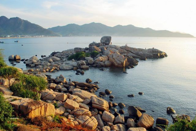 Hòn Chồng Hòn Chồng