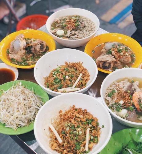 Thưởng thức 5 kiểu hủ tiếu ấm áp ngày mát trời ở TP.HCM