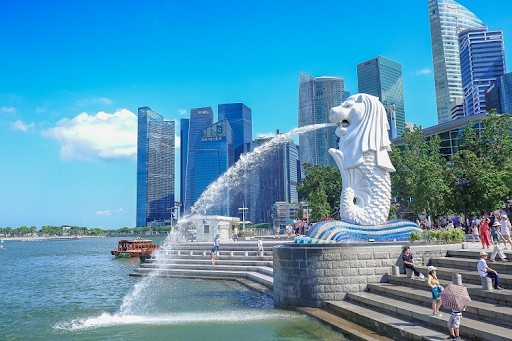 tour du lịch singapore 3 ngày 2 đêm - tham quan Merlion Park