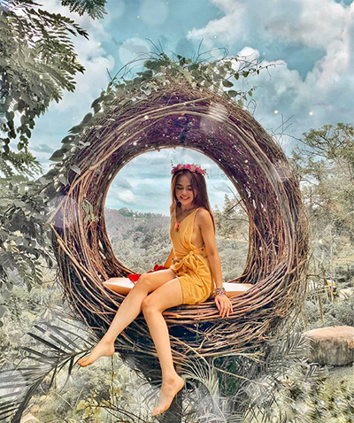 Bali Swing là đặc sản số một của hòn đảo này mà giới đam mê check-in cũng đã quen mặt. Bali Swing là đặc sản số một của hòn đảo này mà giới đam mê check-in cũng đã quen mặt.